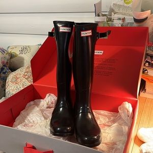 Hunter Rainboots - Tall Black Gloss (Women’s)